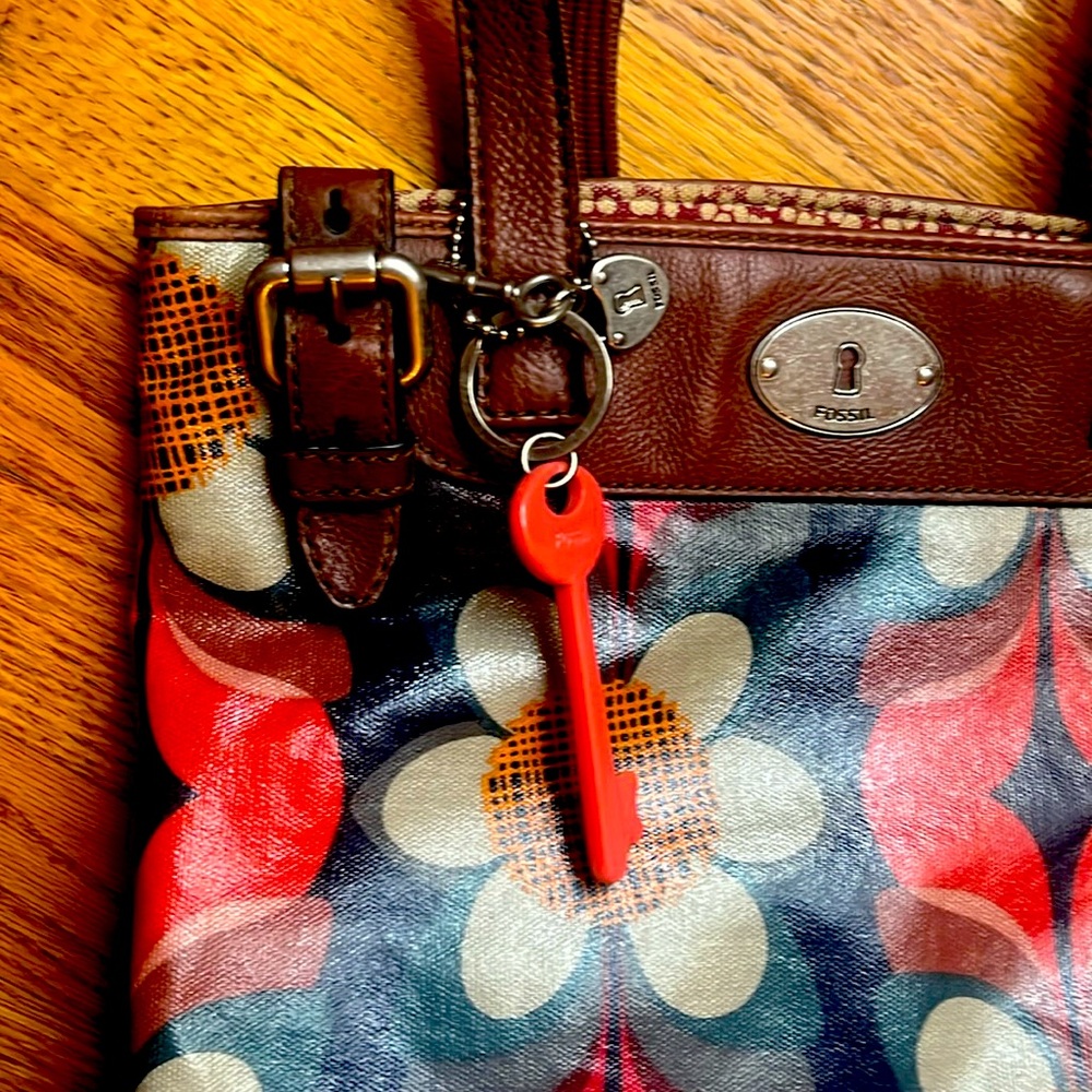Fossil Key-Per Leather Trim Shoulder Boho Tote Vibrant Flowers